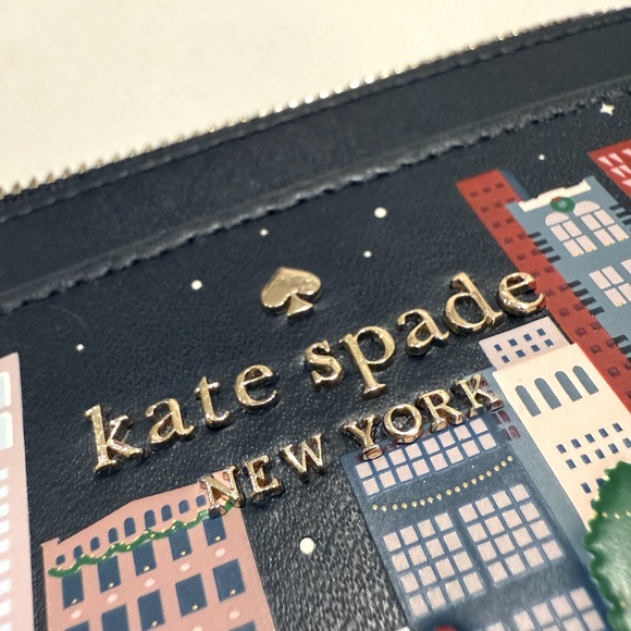 kate spade / Winter Wonders Large Slim Card Holder Wallet - Picture 3 of 8